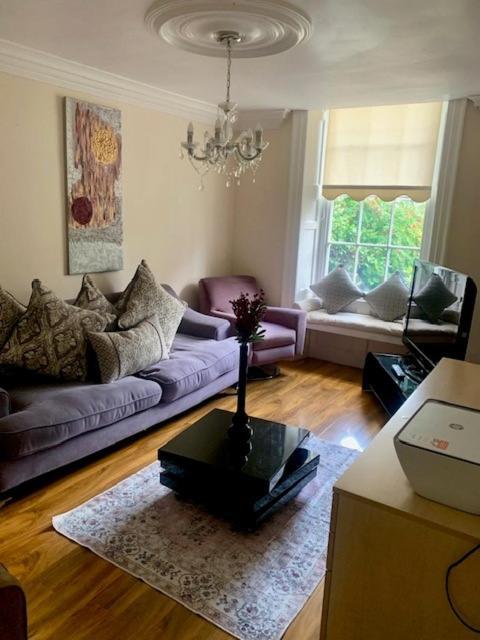 Central Spacious City Apartment Durham Extérieur photo